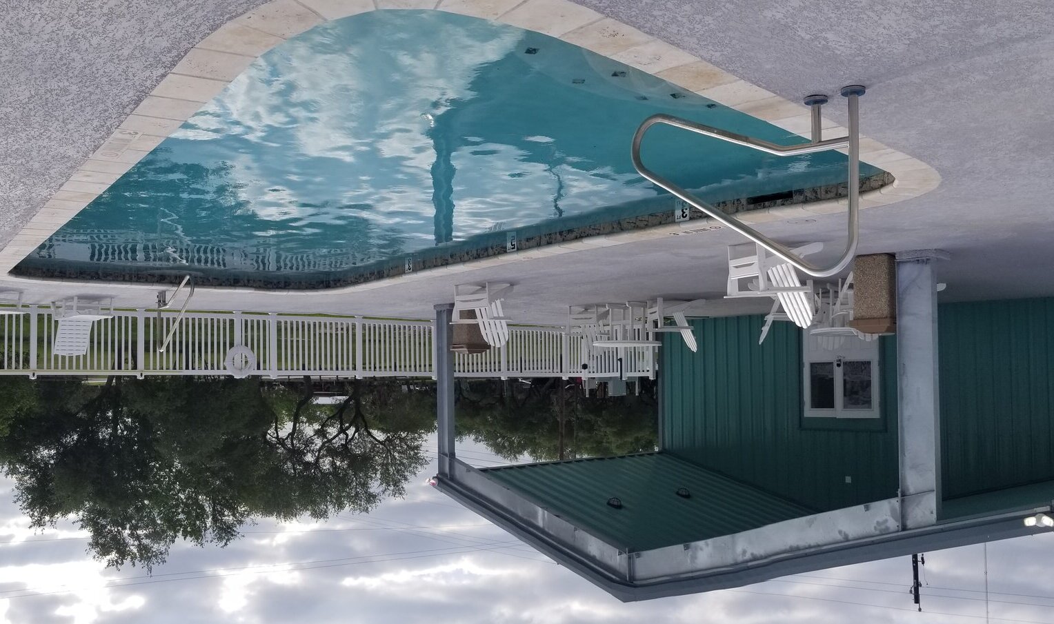 swimming pool at Driftwood RV Resort